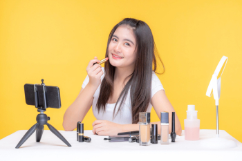 เริ่มต้นขายของออนไลน์ไม่ยาก! โปรโมทแบรนด์ความงามของคุณฟรีได้ที่ Kawmaa.com